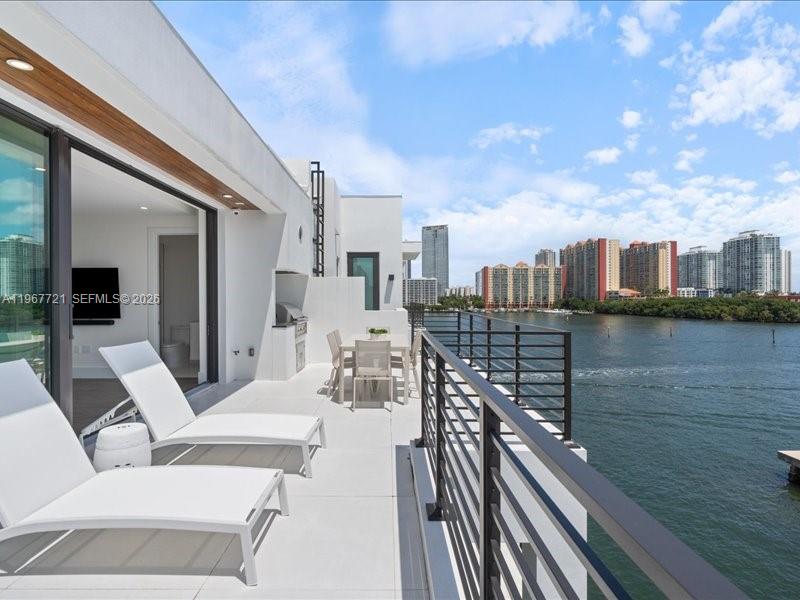 EASTERN SHORES 2ND ADDN - Residential