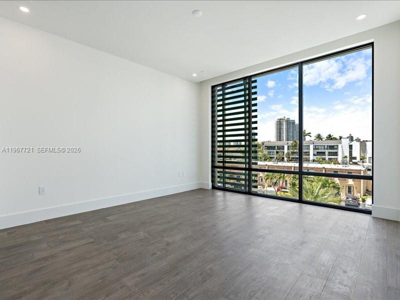 EASTERN SHORES 2ND ADDN - Residential