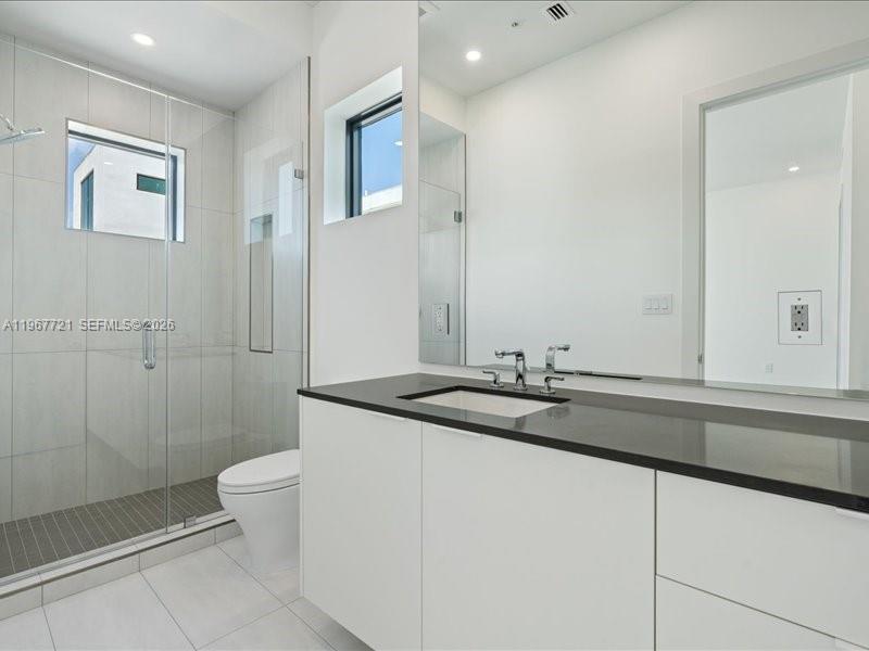 EASTERN SHORES 2ND ADDN - Residential