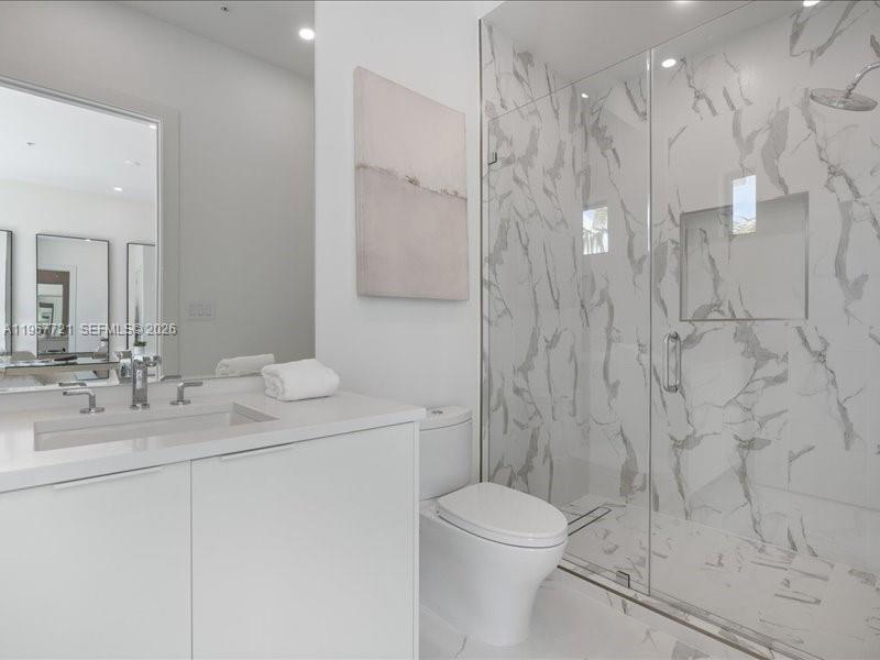 EASTERN SHORES 2ND ADDN - Residential