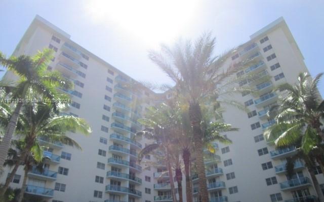 TIDES ON HOLLYWOOD BEACH - Residential