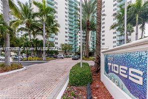 TIDES ON HOLLYWOOD BEACH - Residential