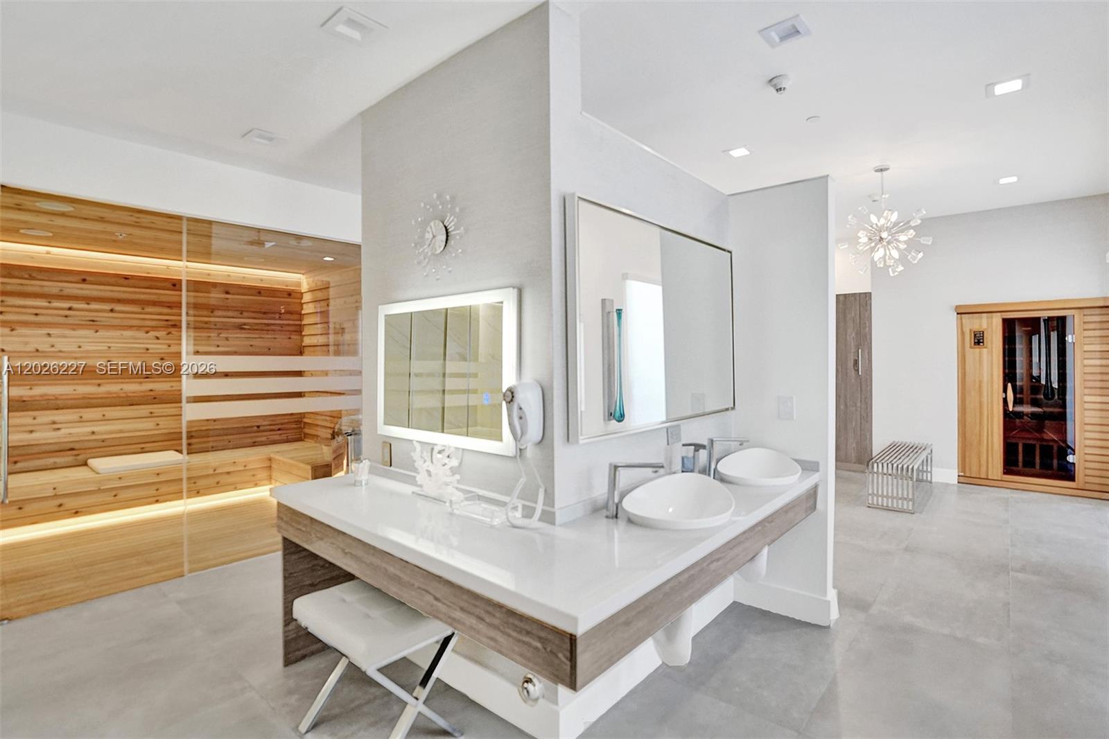 BLUE DIAMOND CONDO - Residential Lease