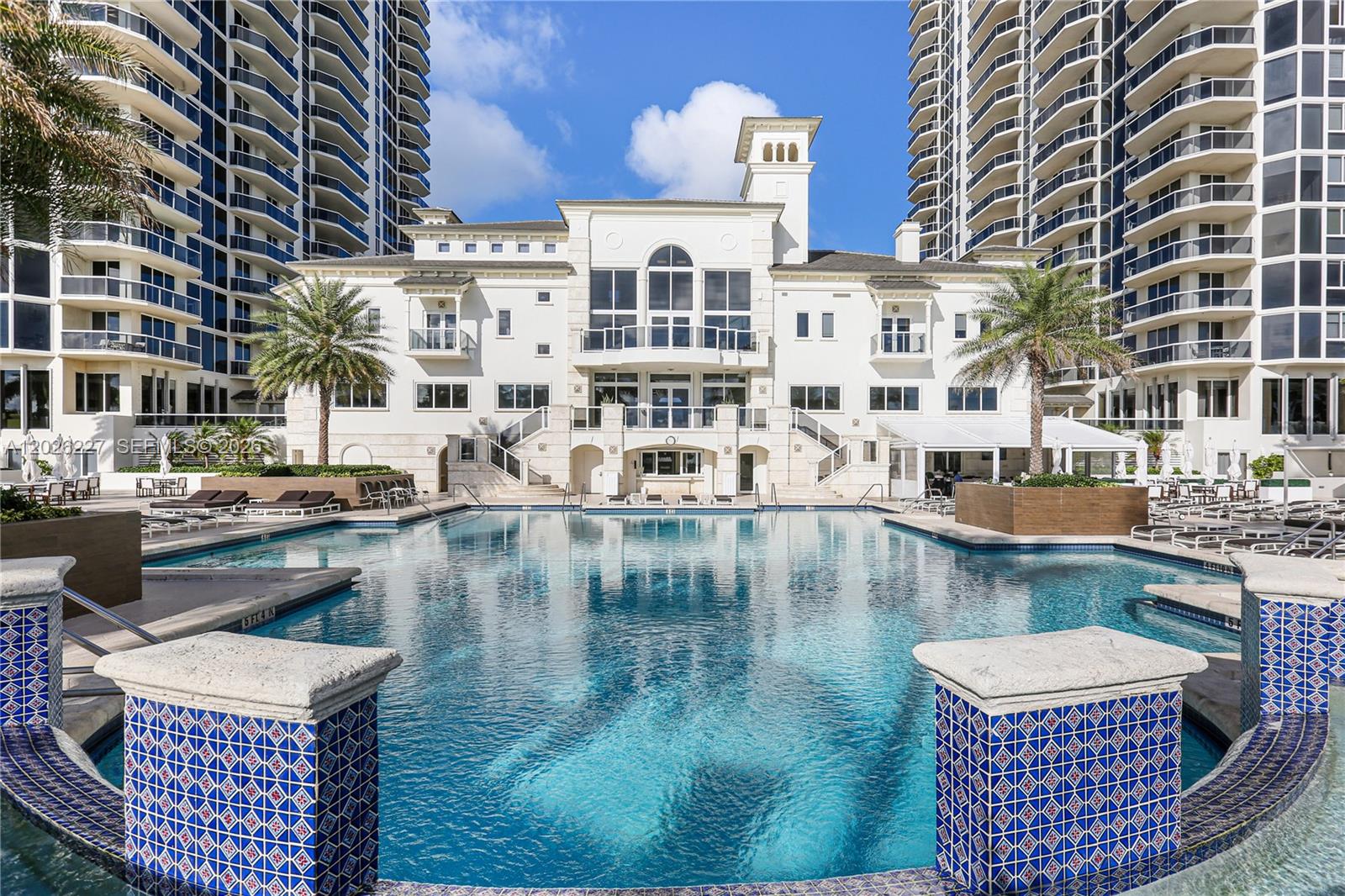 BLUE DIAMOND CONDO - Residential Lease