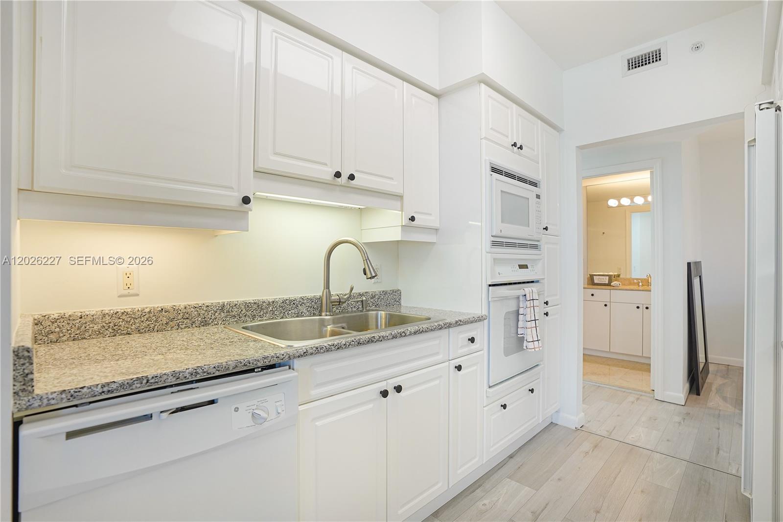BLUE DIAMOND CONDO - Residential Lease