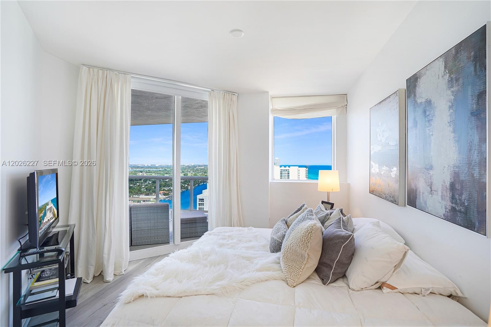 BLUE DIAMOND CONDO - Residential Lease