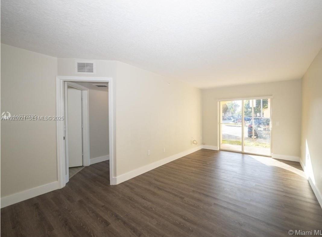THE OAKS AT MIAMI GARDENS - Residential