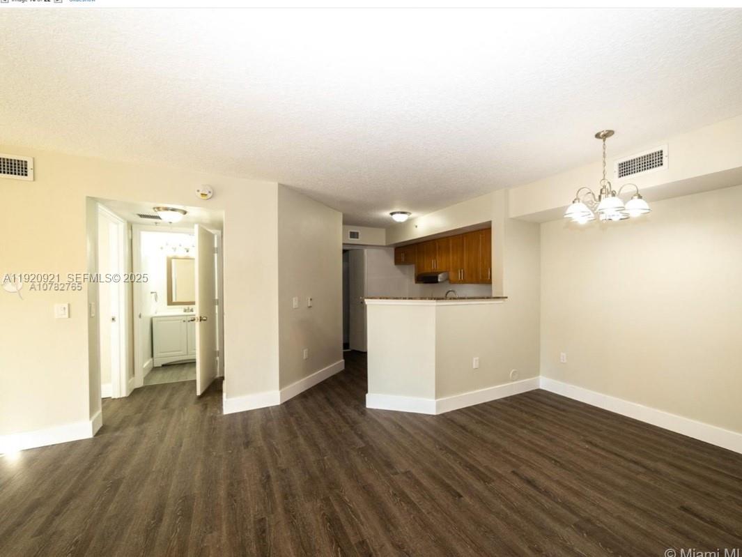 THE OAKS AT MIAMI GARDENS - Residential