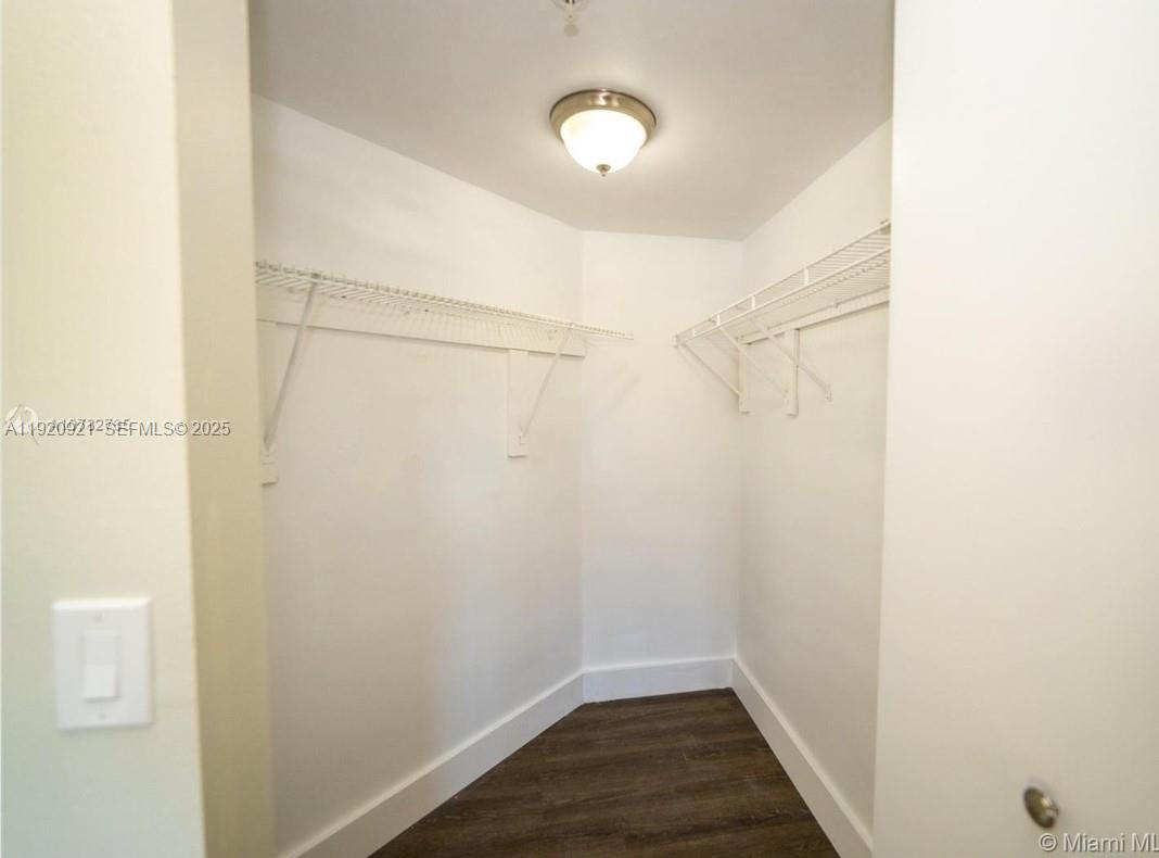 THE OAKS AT MIAMI GARDENS - Residential