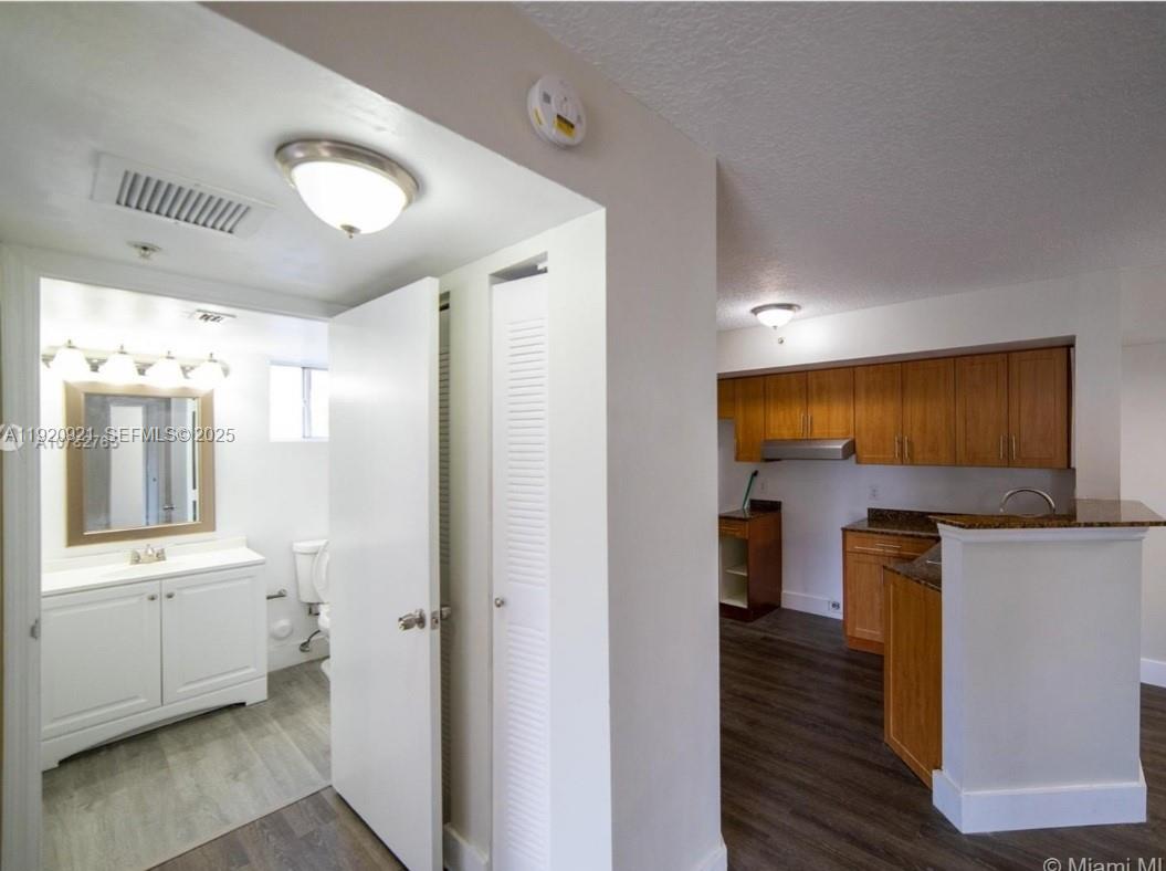 THE OAKS AT MIAMI GARDENS - Residential