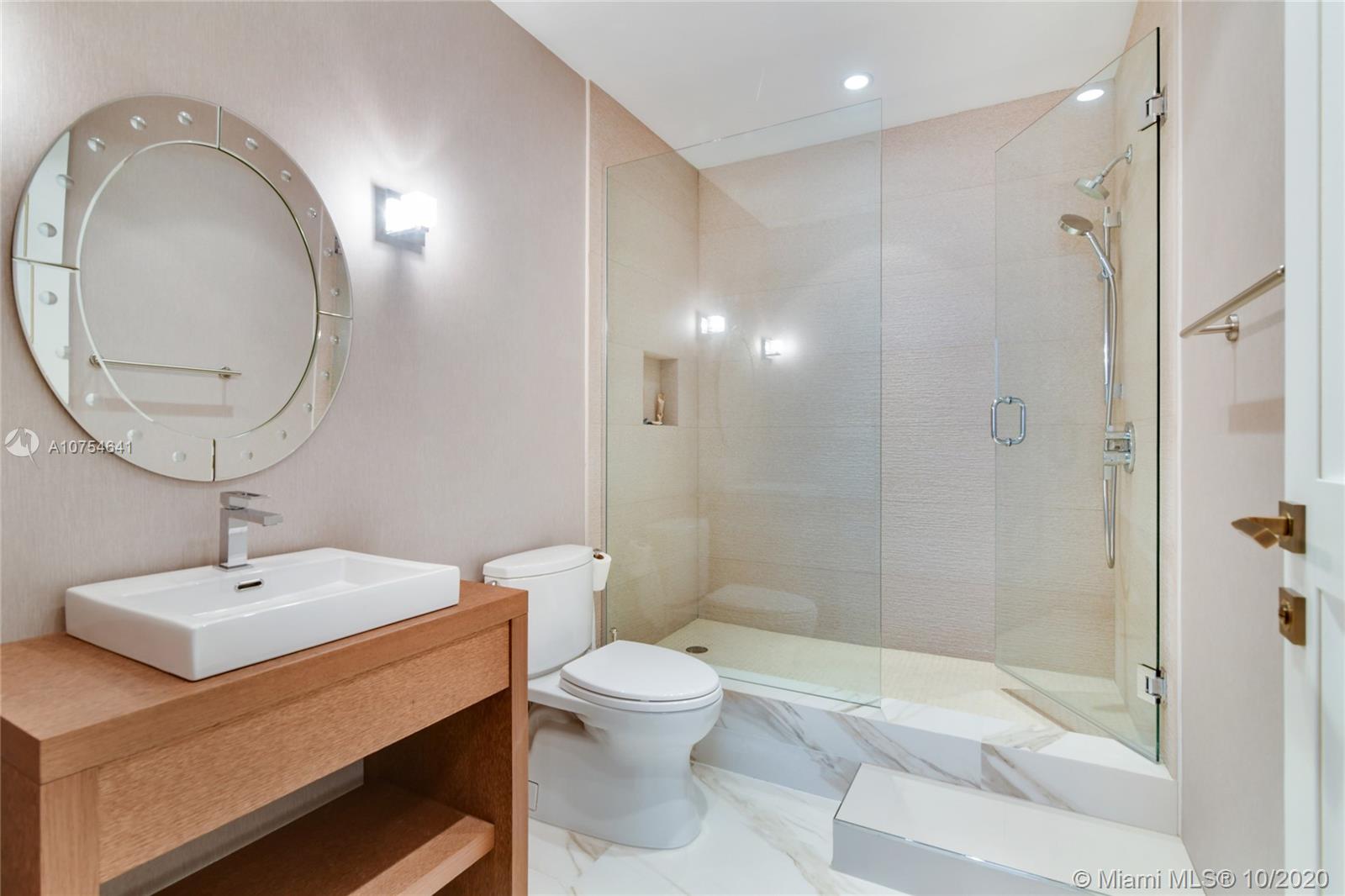 ST. REGIS - Residential