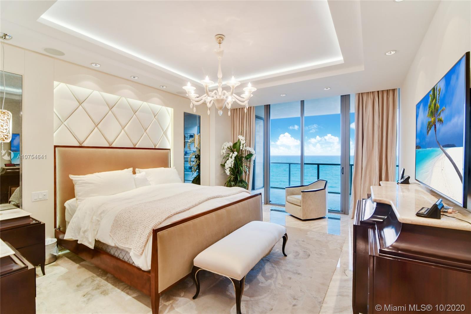 ST. REGIS - Residential