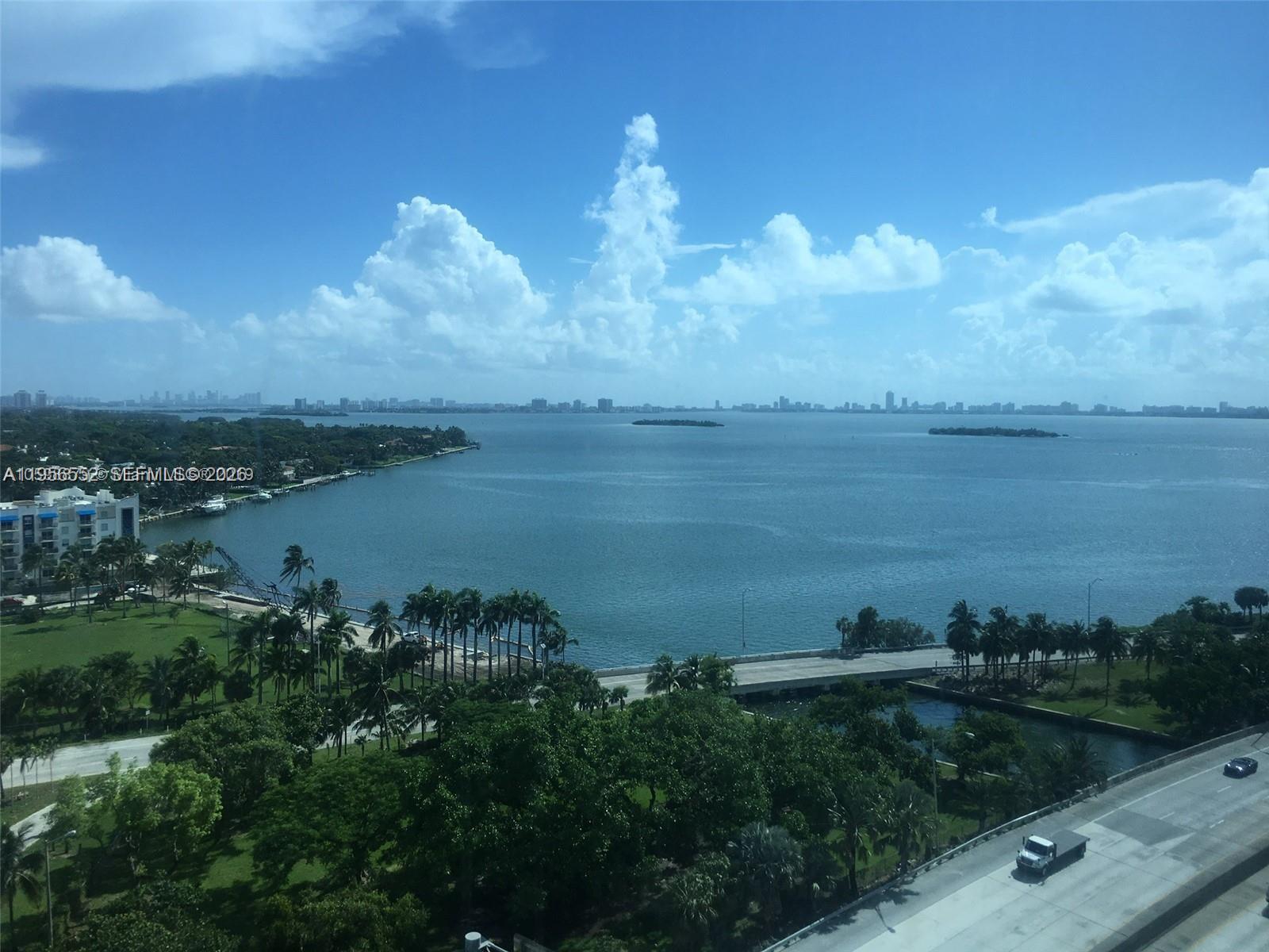 BLUE CONDO - Residential