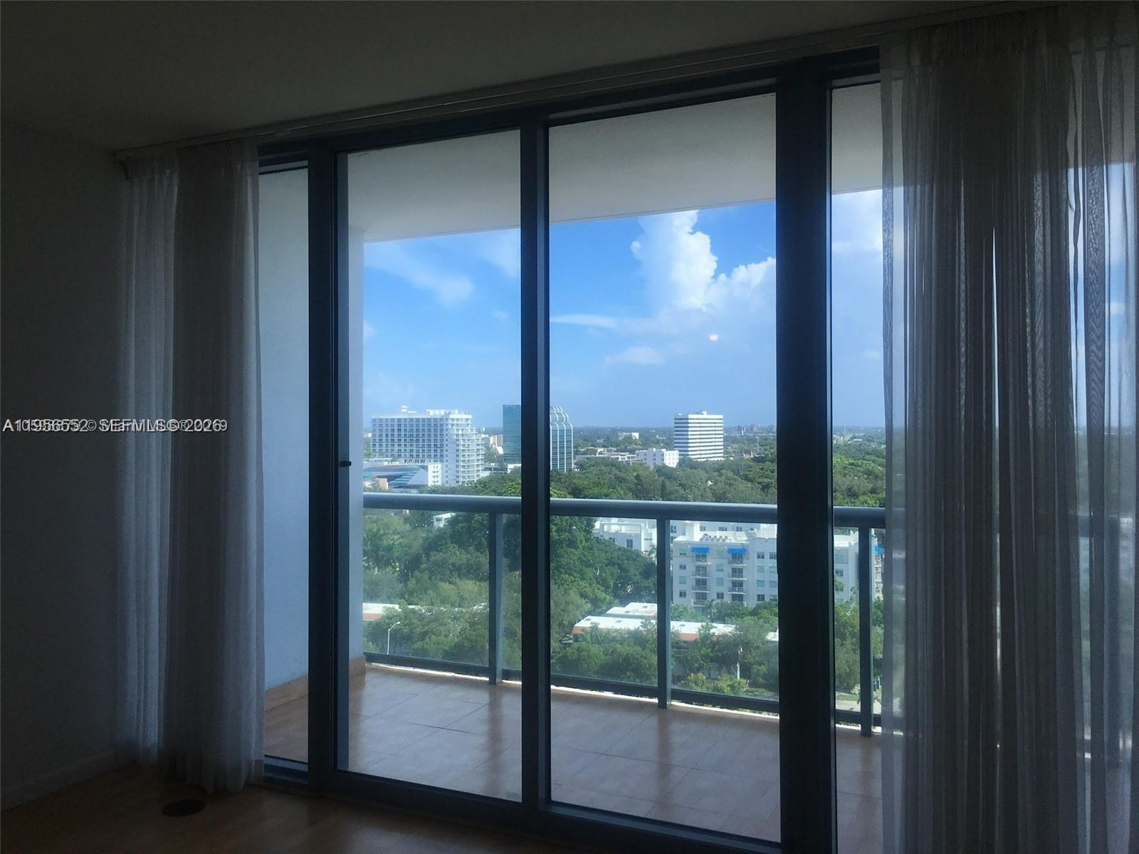 BLUE CONDO - Residential