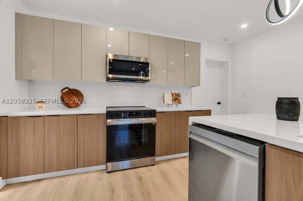 ELBARODA GROVE - Residential