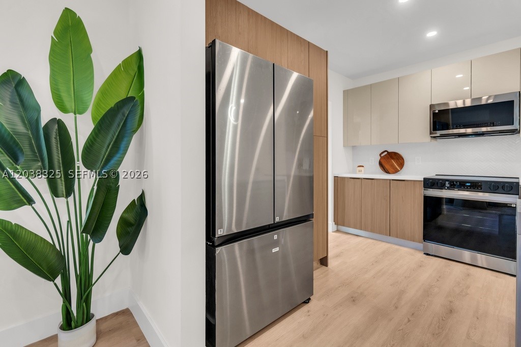 ELBARODA GROVE - Residential