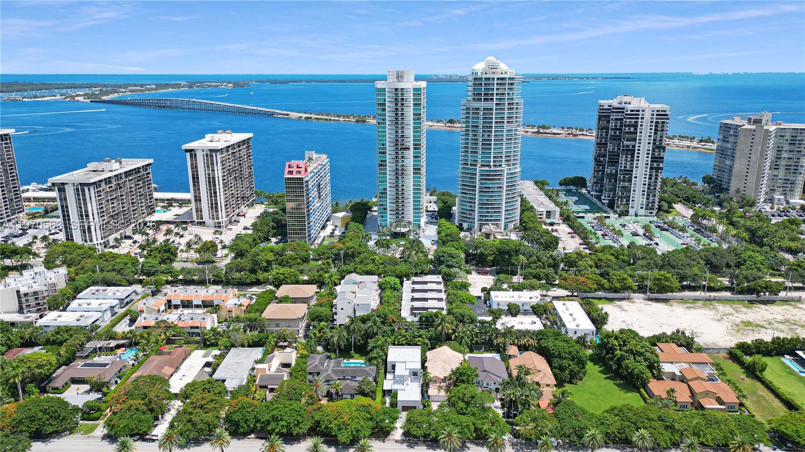 SKYLINE ON BRICKELL CONDO - Residential