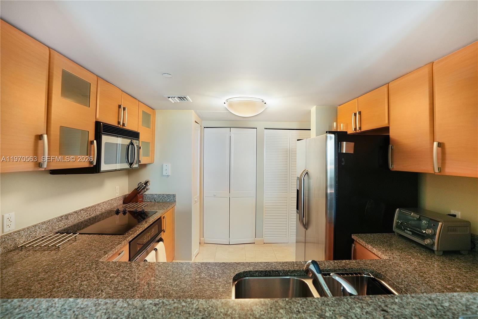 SKYLINE ON BRICKELL CONDO - Residential