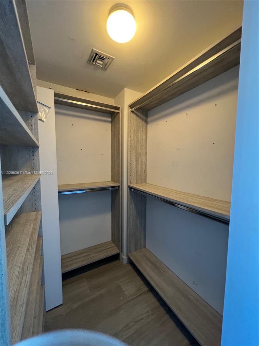 BRICKELL HEIGHTS EAST CON - Residential Lease