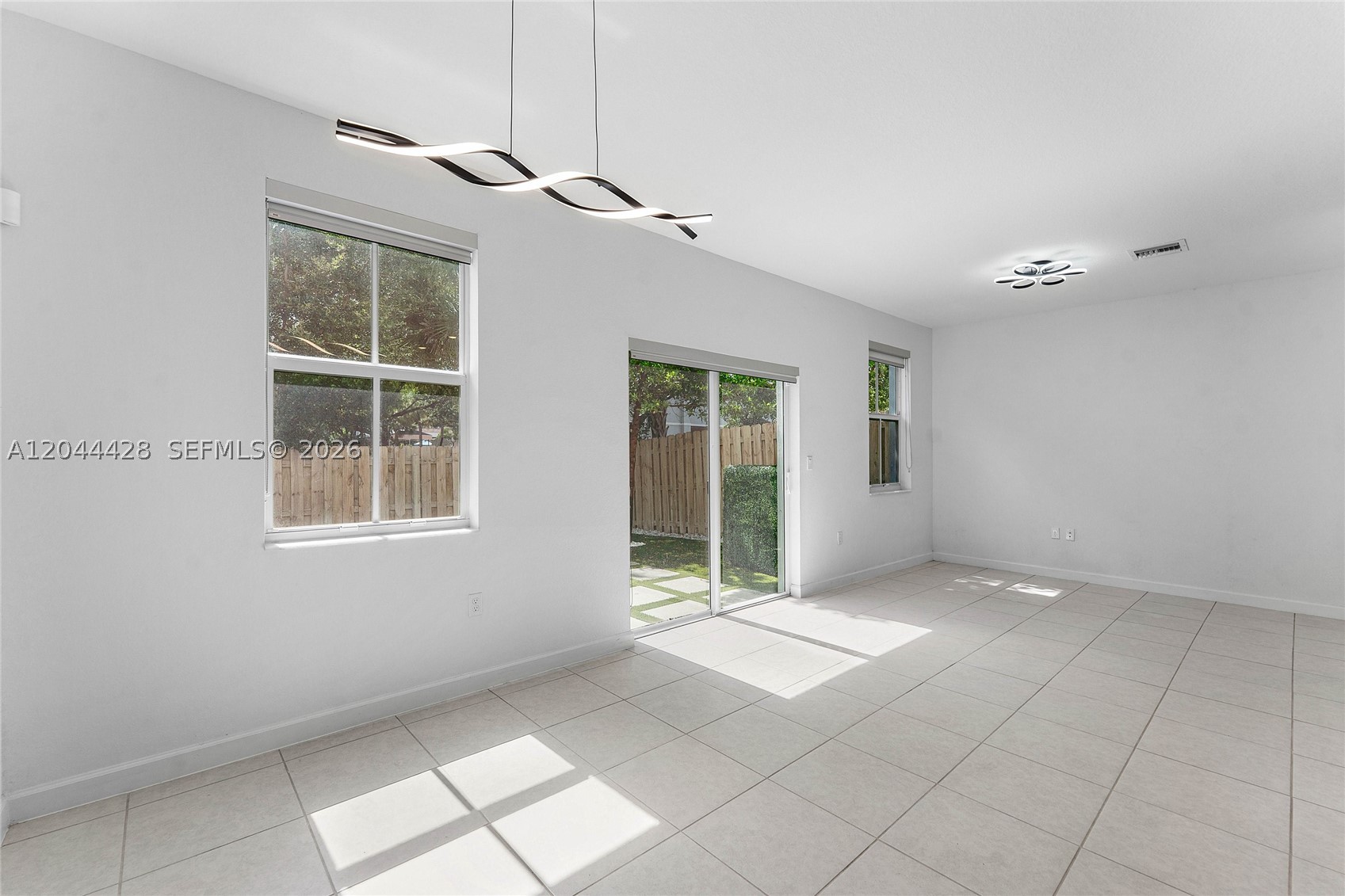 WINDSOR SQUARE - Residential