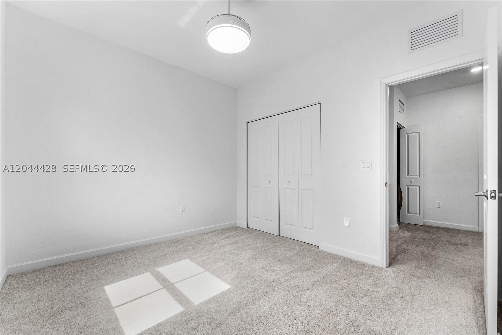 WINDSOR SQUARE - Residential