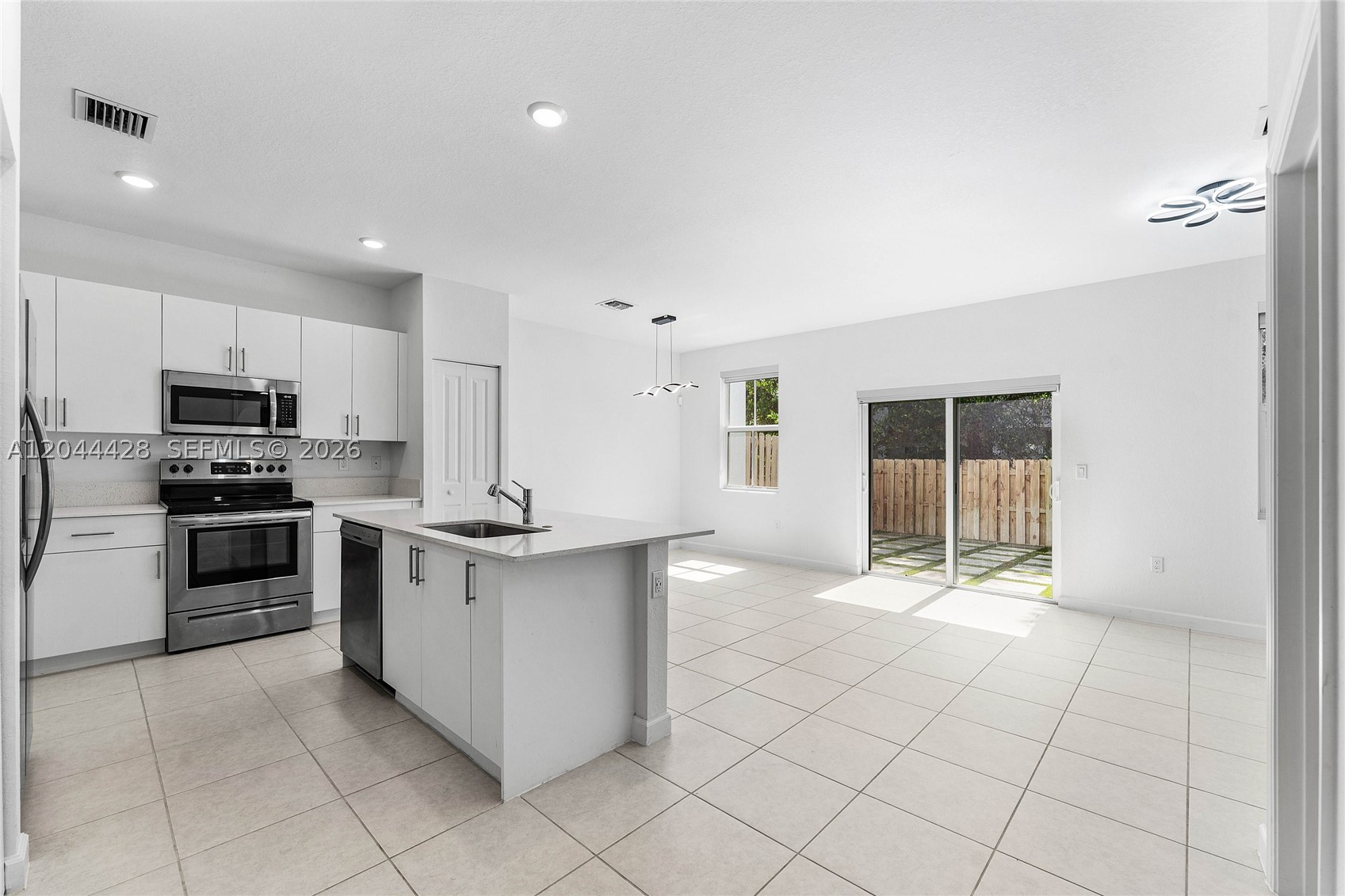 WINDSOR SQUARE - Residential