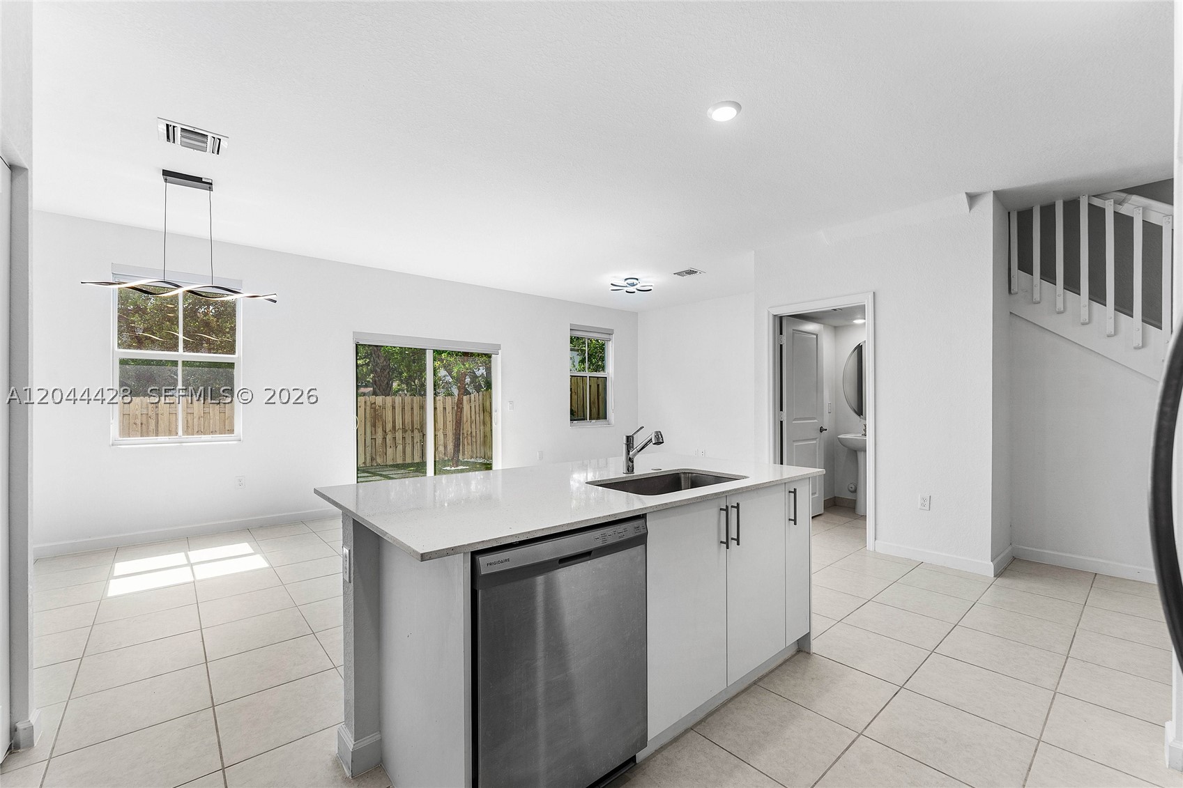WINDSOR SQUARE - Residential
