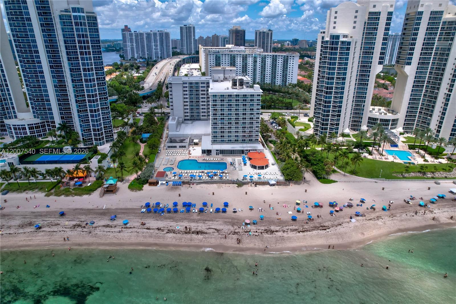 THE AVENTURA BEACH CLUB C - Residential
