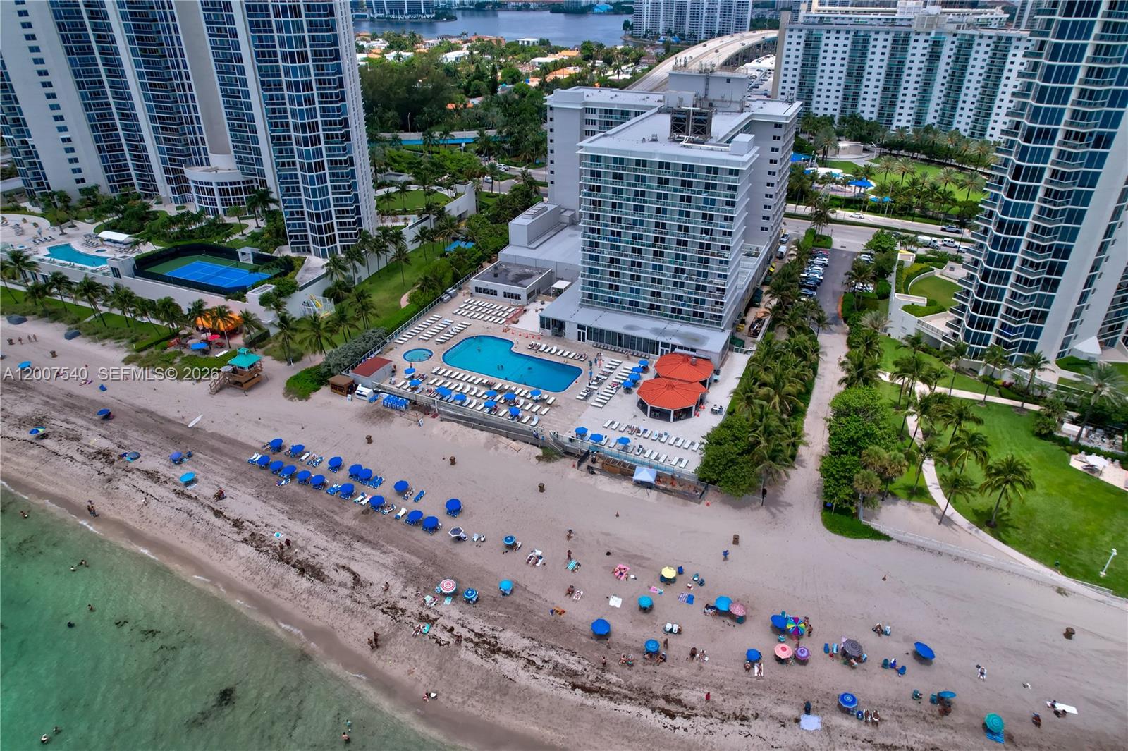 THE AVENTURA BEACH CLUB C - Residential