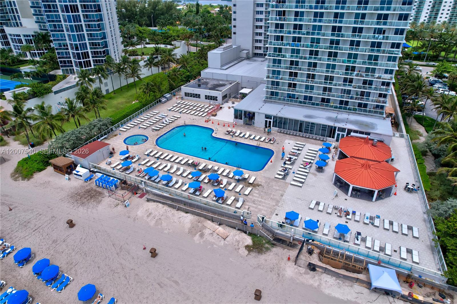 THE AVENTURA BEACH CLUB C - Residential