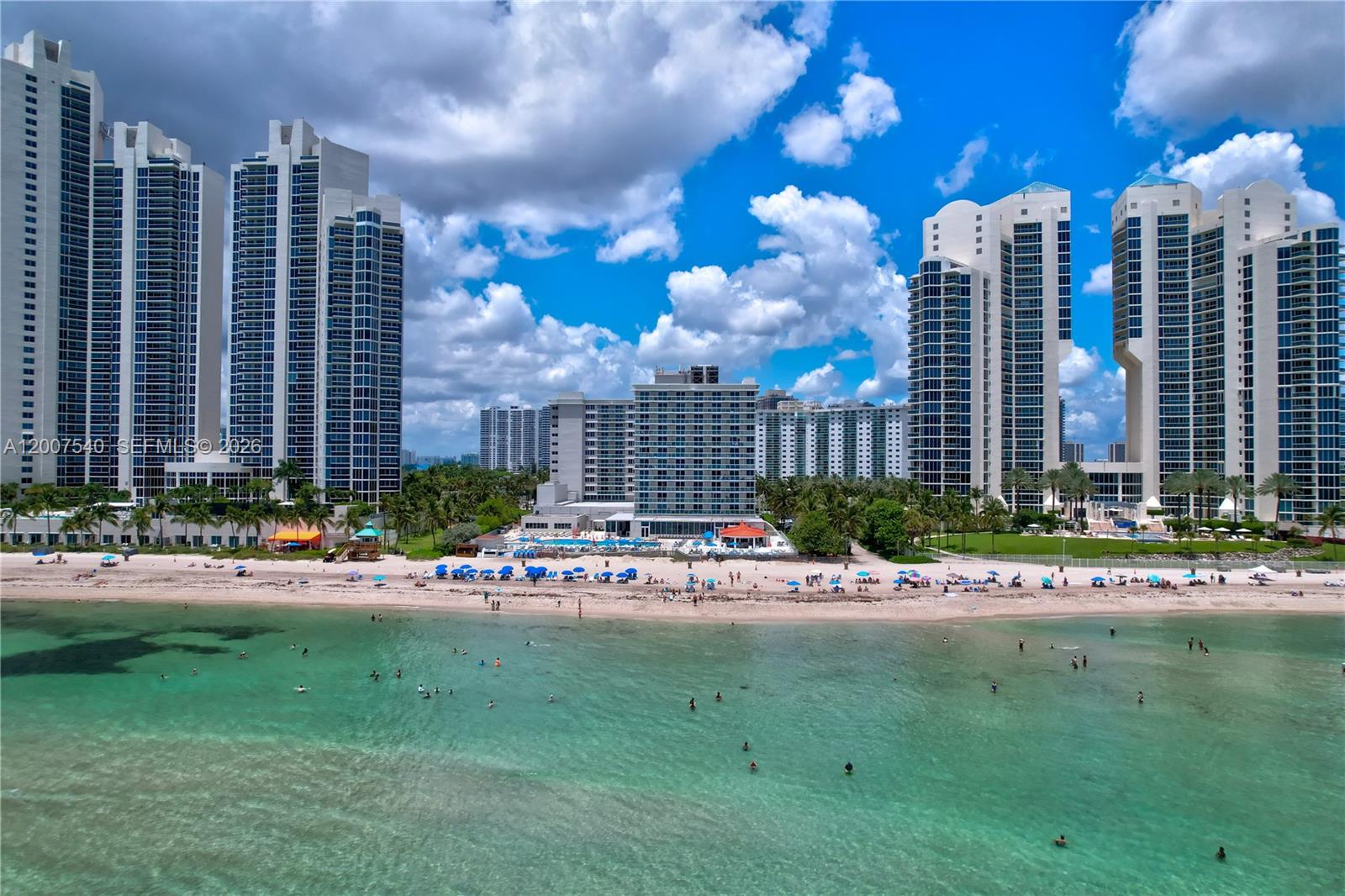 THE AVENTURA BEACH CLUB C - Residential