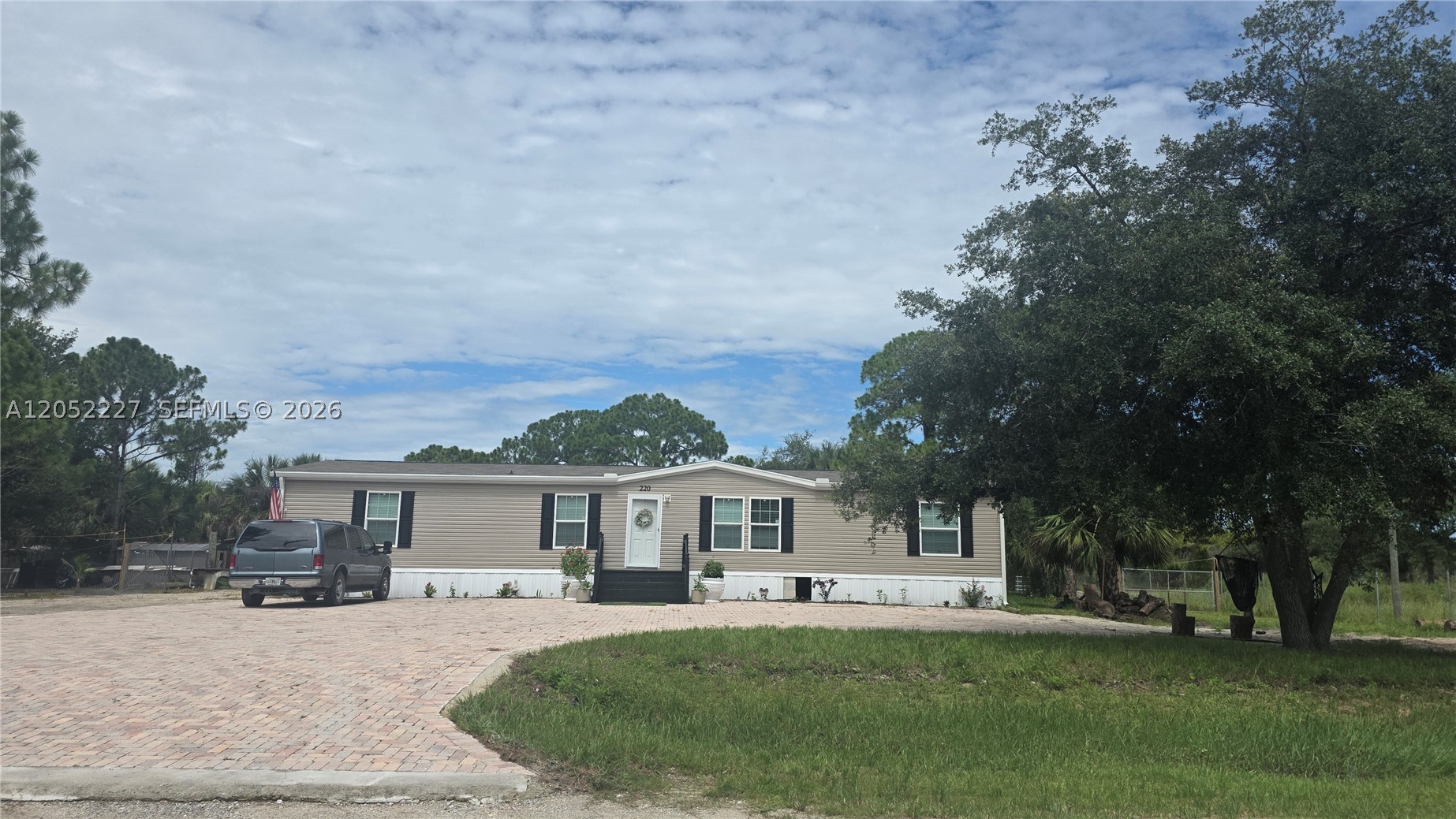 MONTURA SOUTH HALF (100804 - Residential