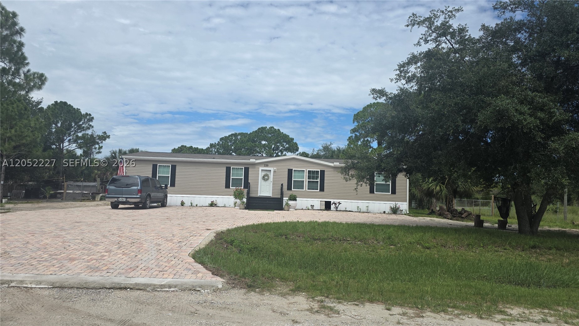 MONTURA SOUTH HALF (100804 - Residential