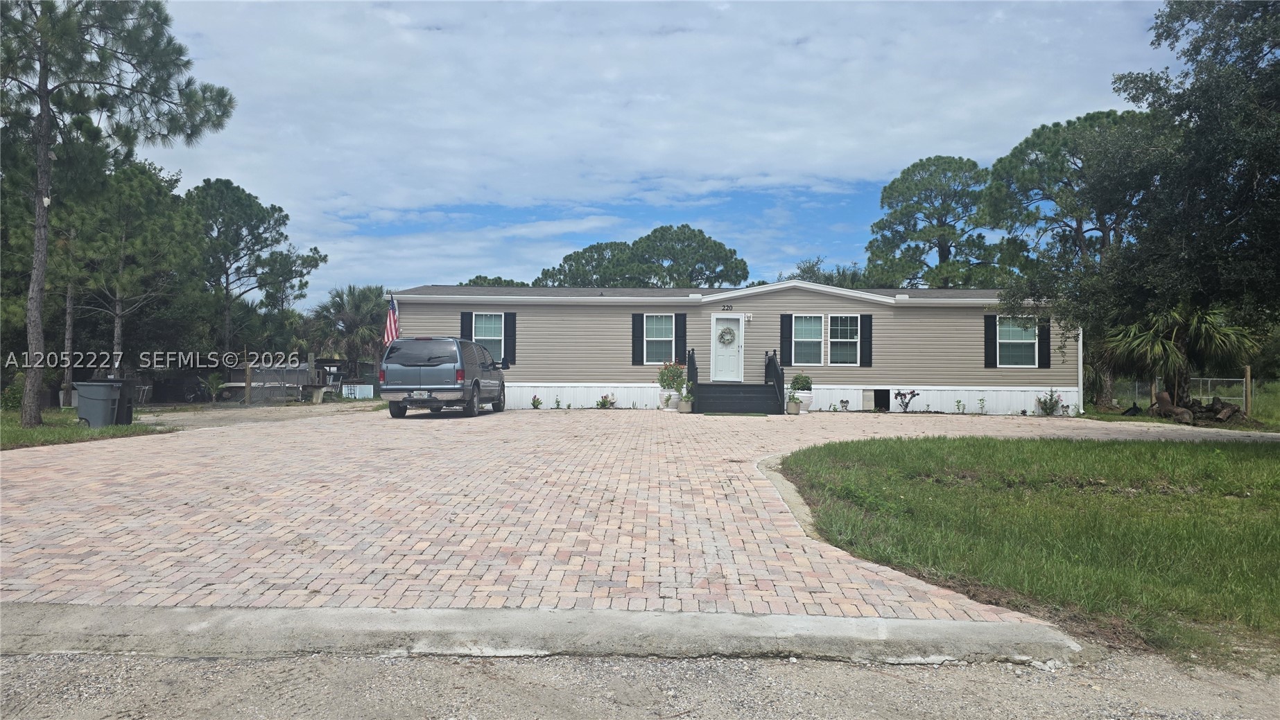 MONTURA SOUTH HALF (100804 - Residential