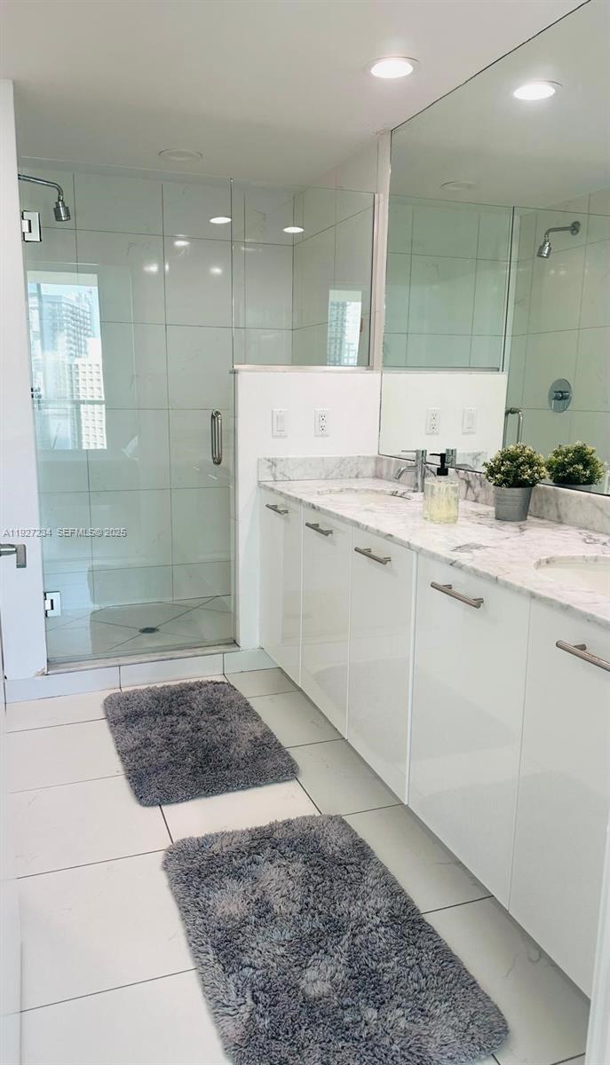 500 BRICKELL EAST CONDO - Residential Lease