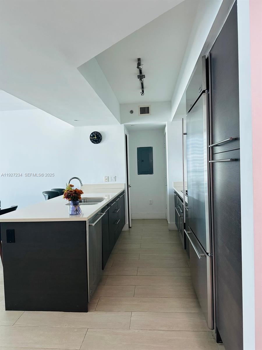 500 BRICKELL EAST CONDO - Residential Lease