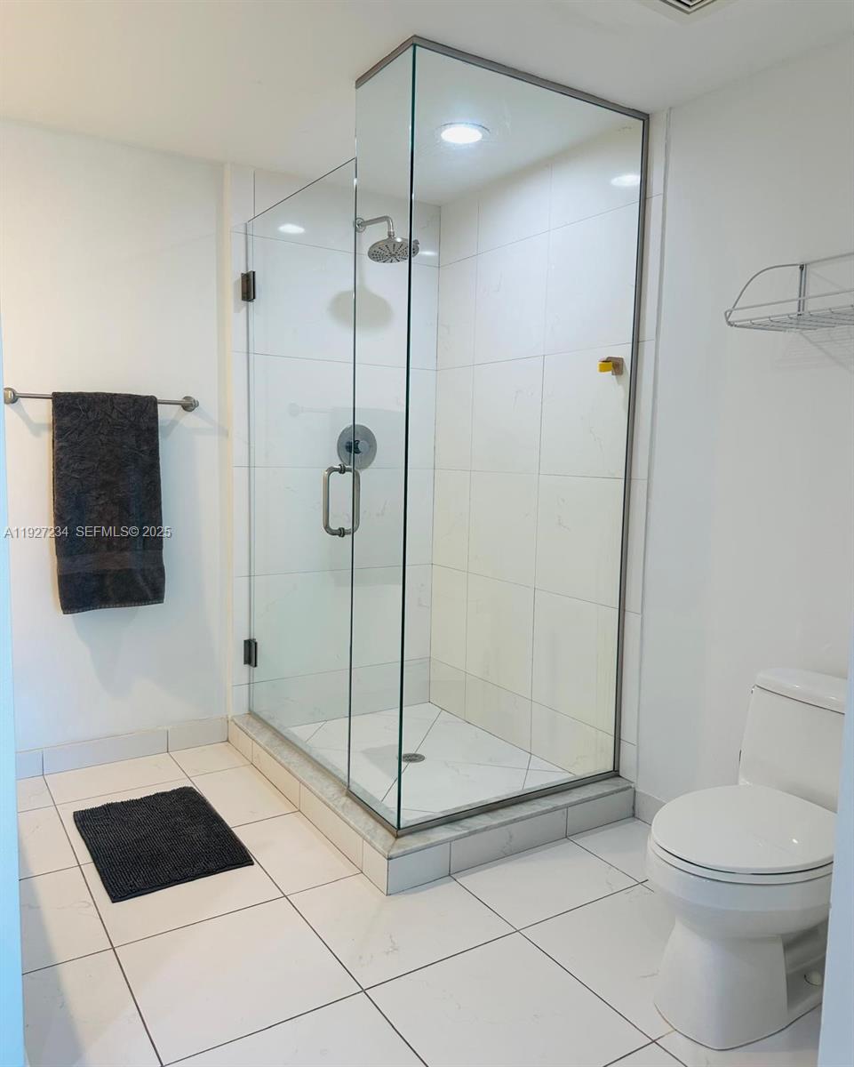 500 BRICKELL EAST CONDO - Residential Lease