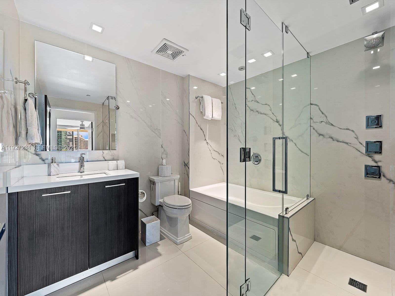 500 BRICKELL EAST CONDO - Residential Lease