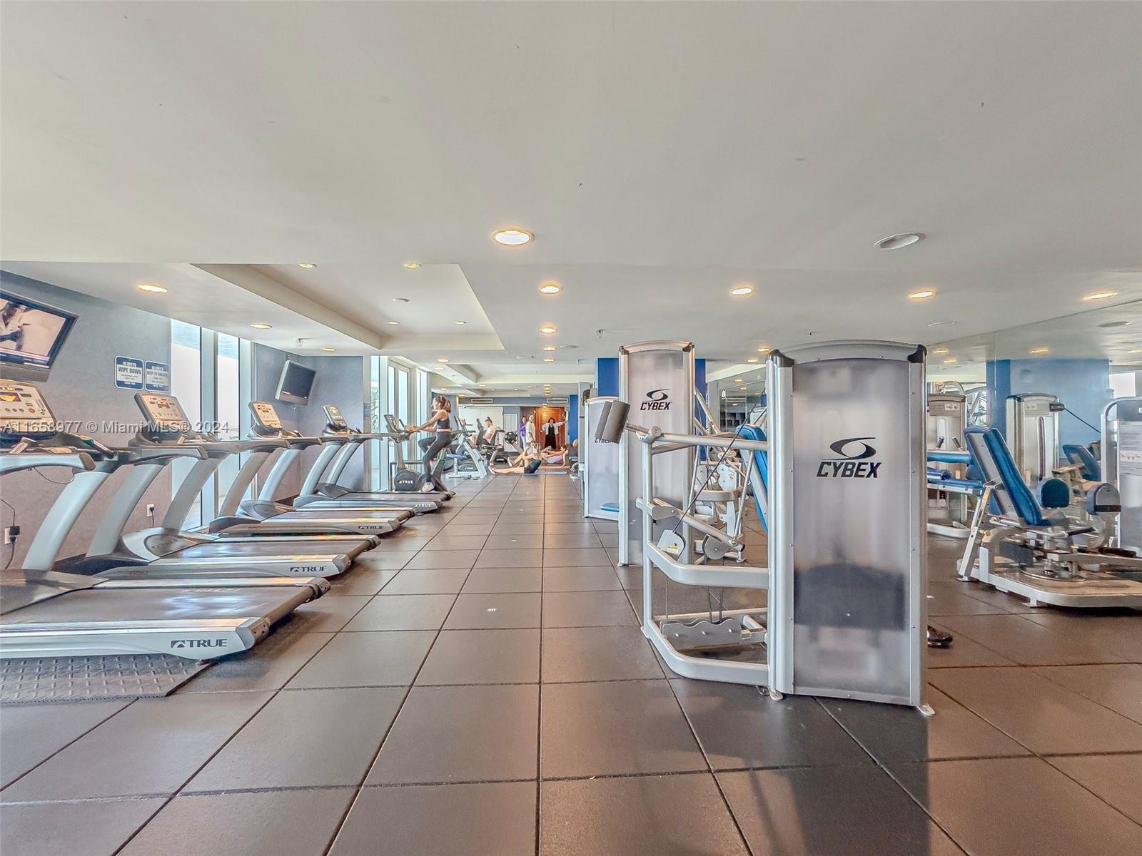 360 CONDO C - Residential
