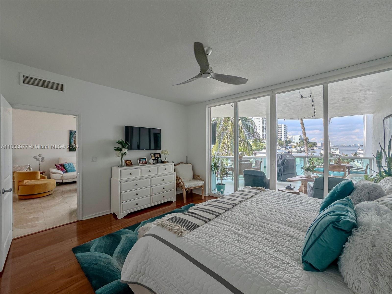 360 CONDO C - Residential
