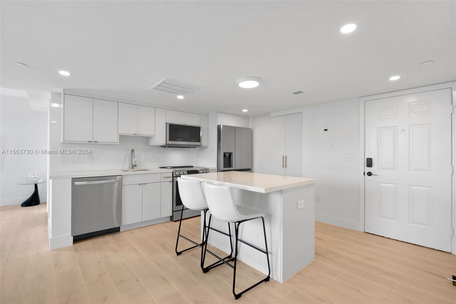 BAYVIEW PLAZA CONDO - Residential Lease