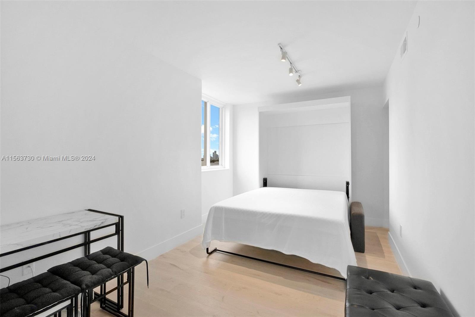 BAYVIEW PLAZA CONDO - Residential Lease