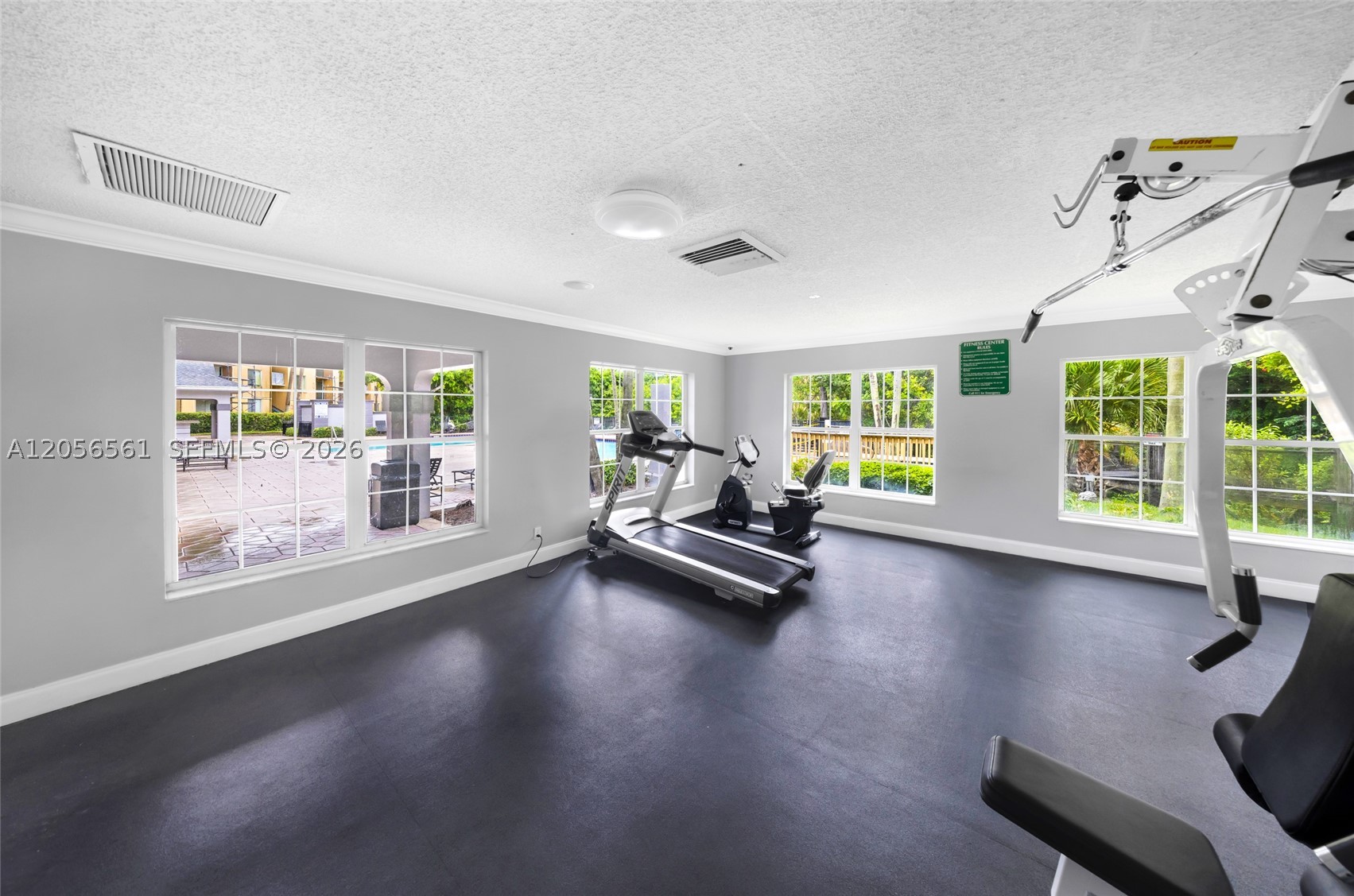 WINDWARD LAKES CONDO - Residential