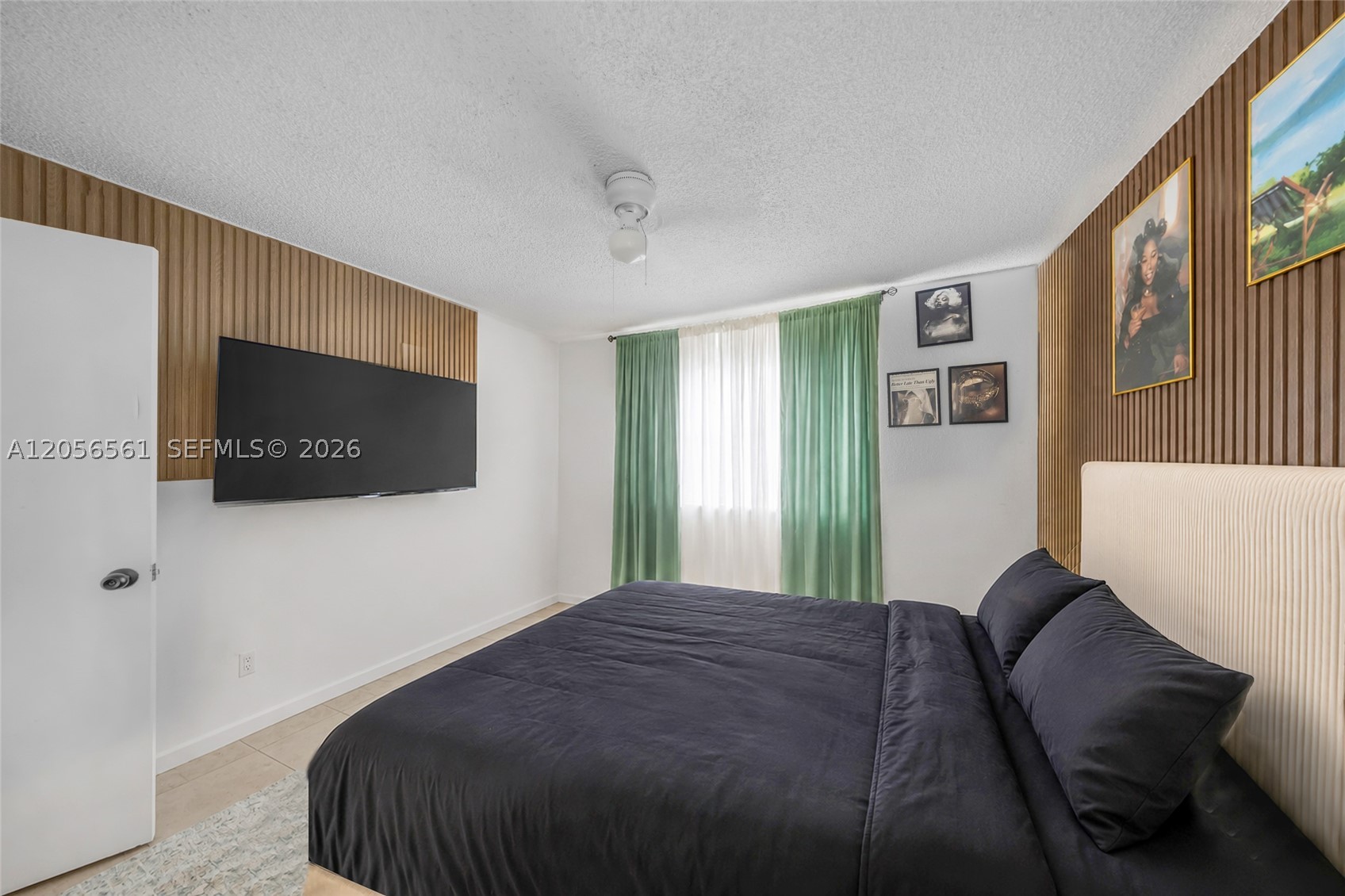 WINDWARD LAKES CONDO - Residential