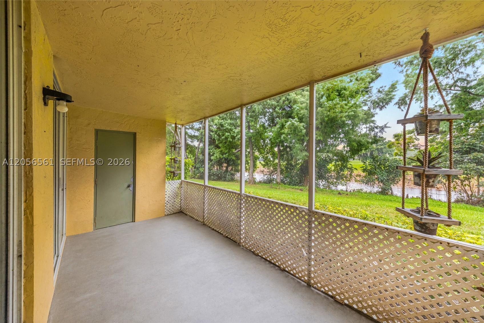 WINDWARD LAKES CONDO - Residential