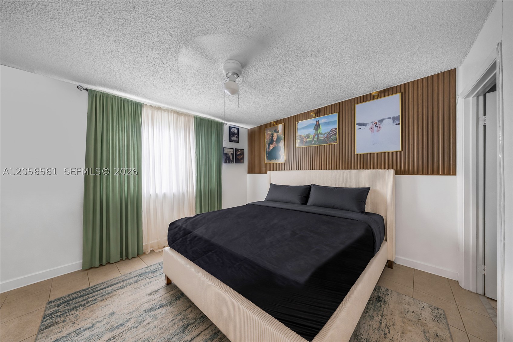 WINDWARD LAKES CONDO - Residential