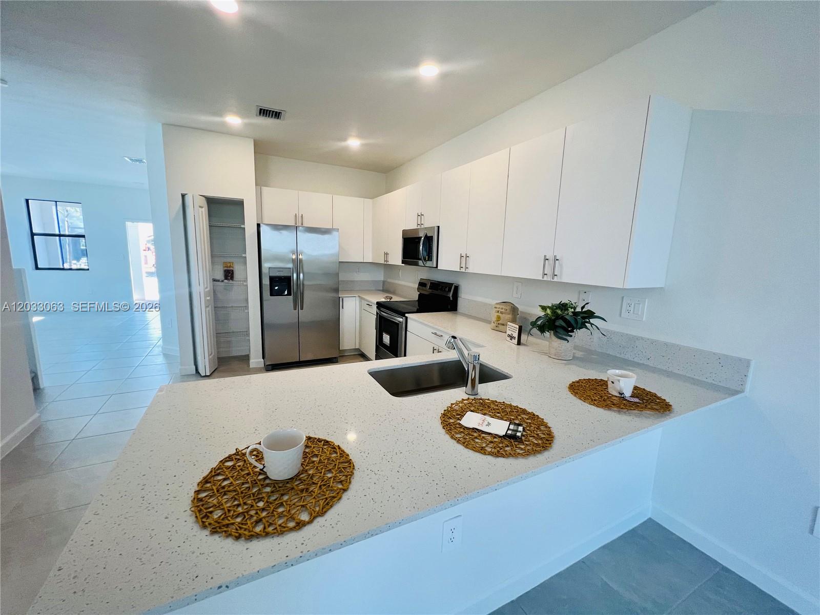 CORSICA SILVER PALM - Residential Lease