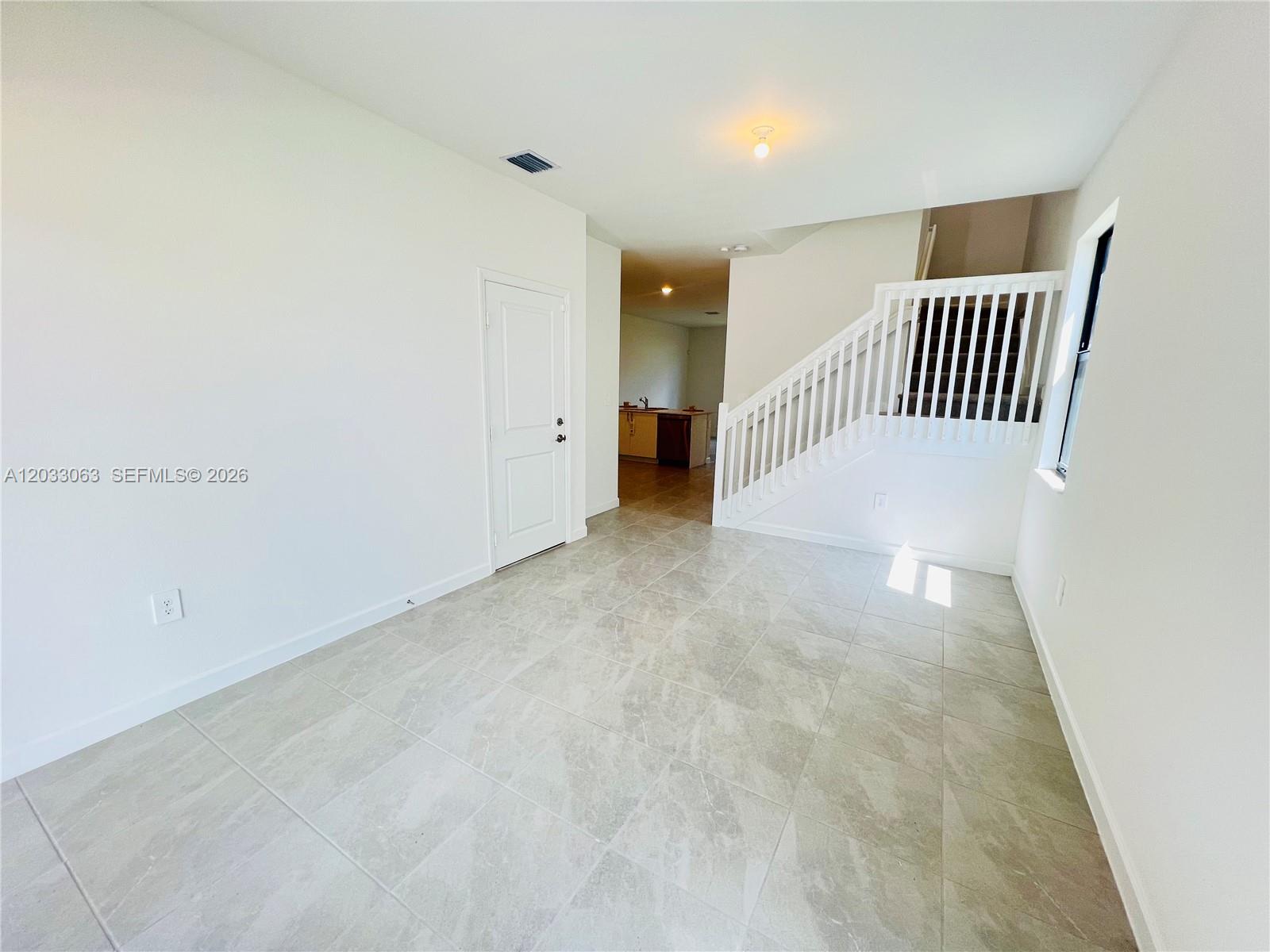 CORSICA SILVER PALM - Residential Lease