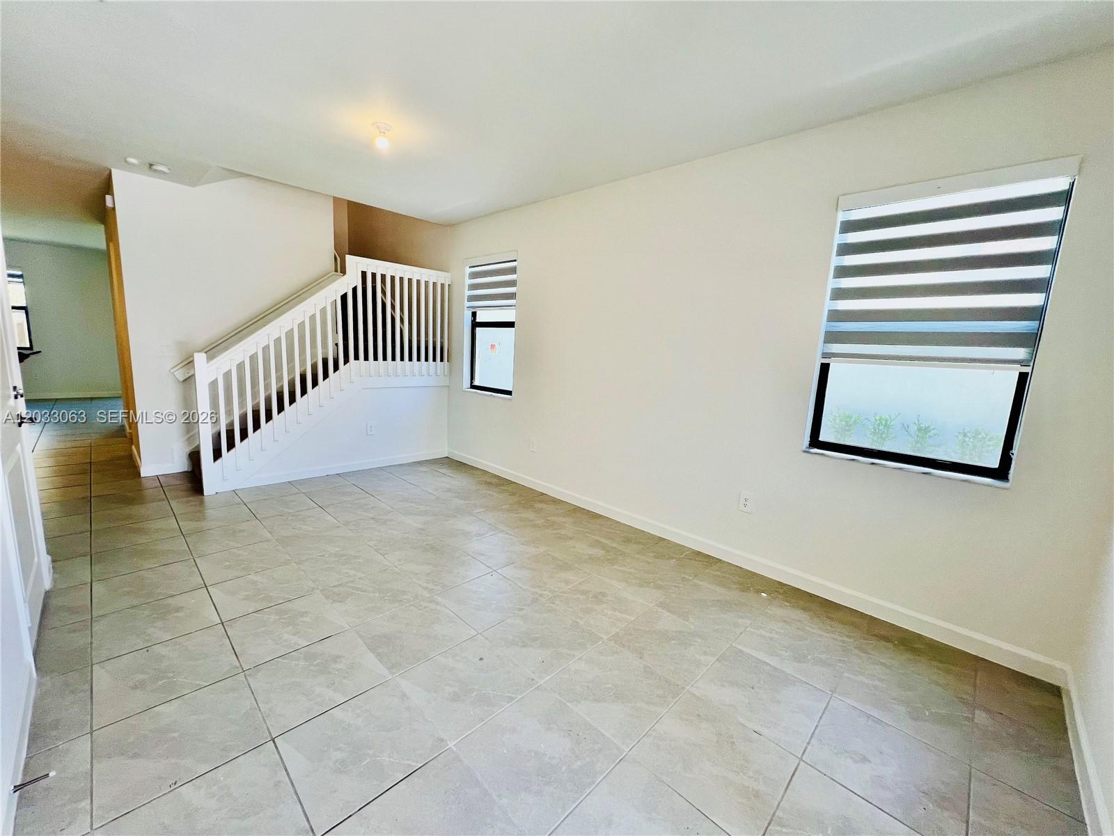 CORSICA SILVER PALM - Residential Lease