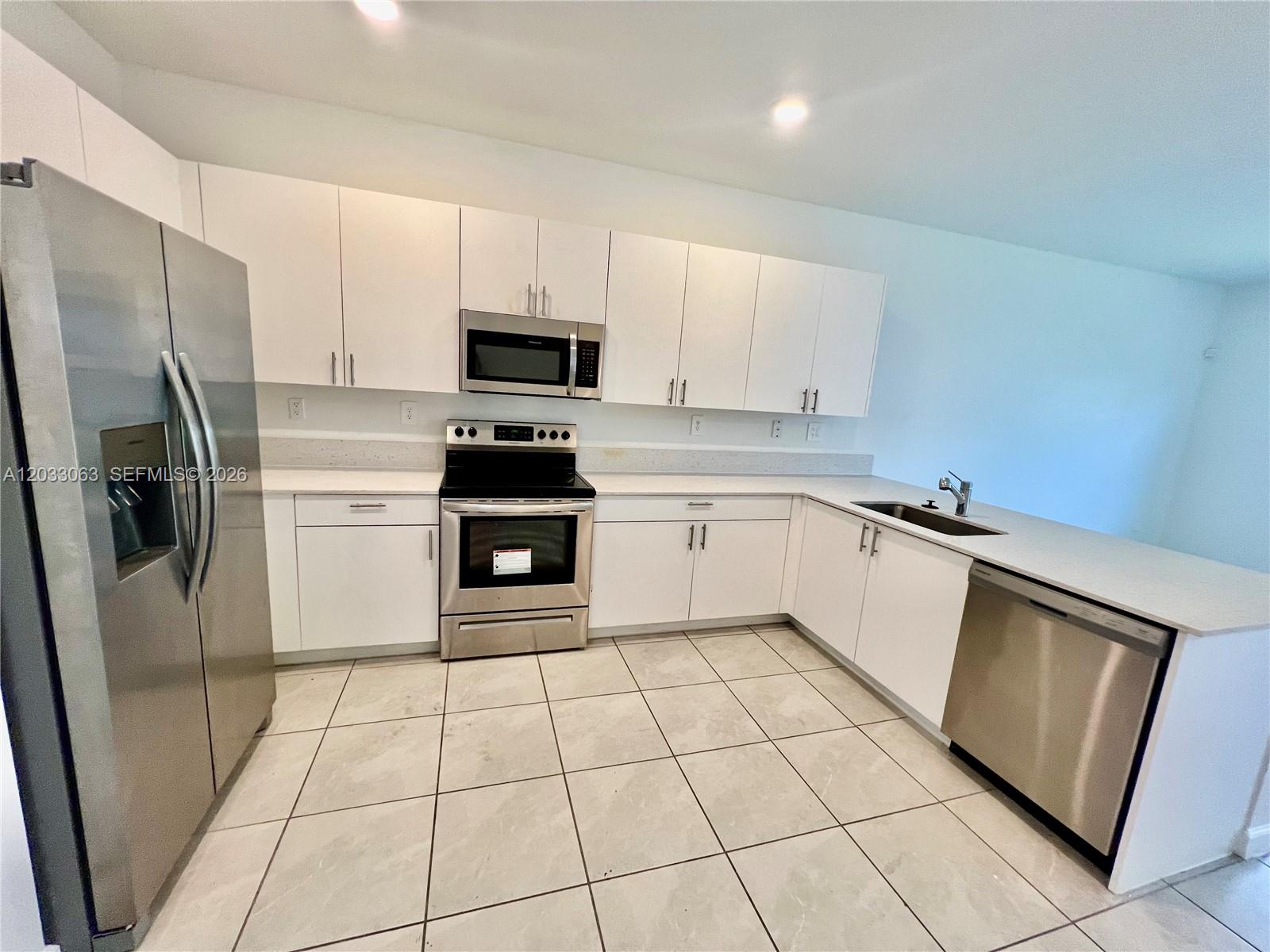 CORSICA SILVER PALM - Residential Lease